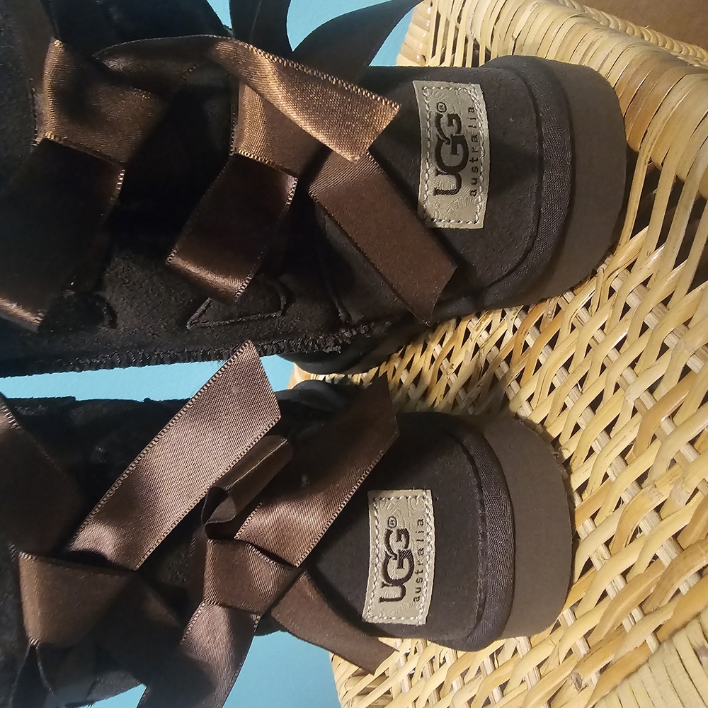 UGG Womens Brown Boots With Bailey Bows